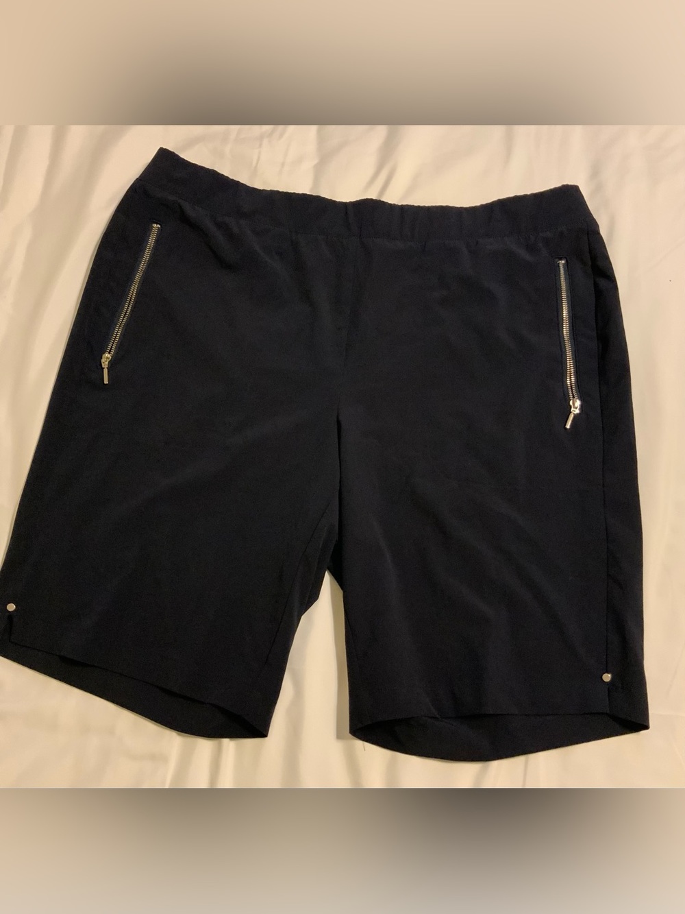 Chicos Women’s Navy Shorts Neema Pull On Side Pockets Size 3 (XL)